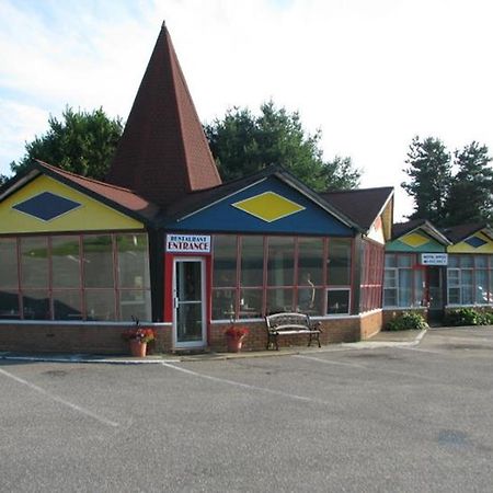 Red Top Motor Inn Iron Bridge Экстерьер фото